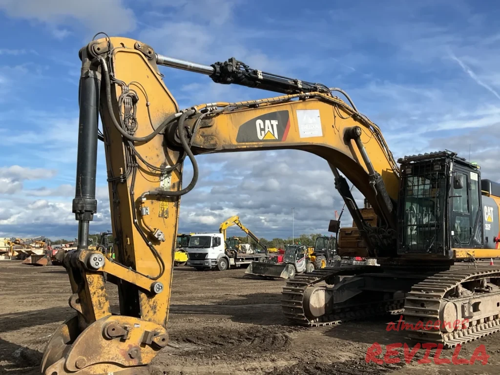 Cat 352F